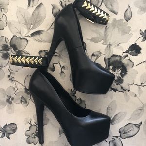 Steve Madden ankle strap heels